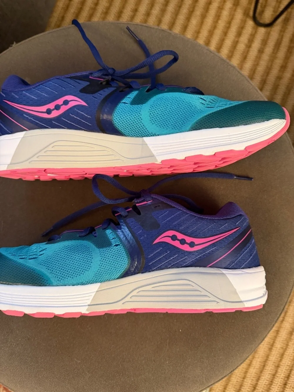 Saucony breathable teal
